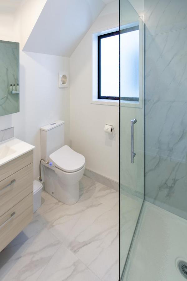 Central City Awaits 2 Bed 2 Bath With Carpark 基督城 外观 照片